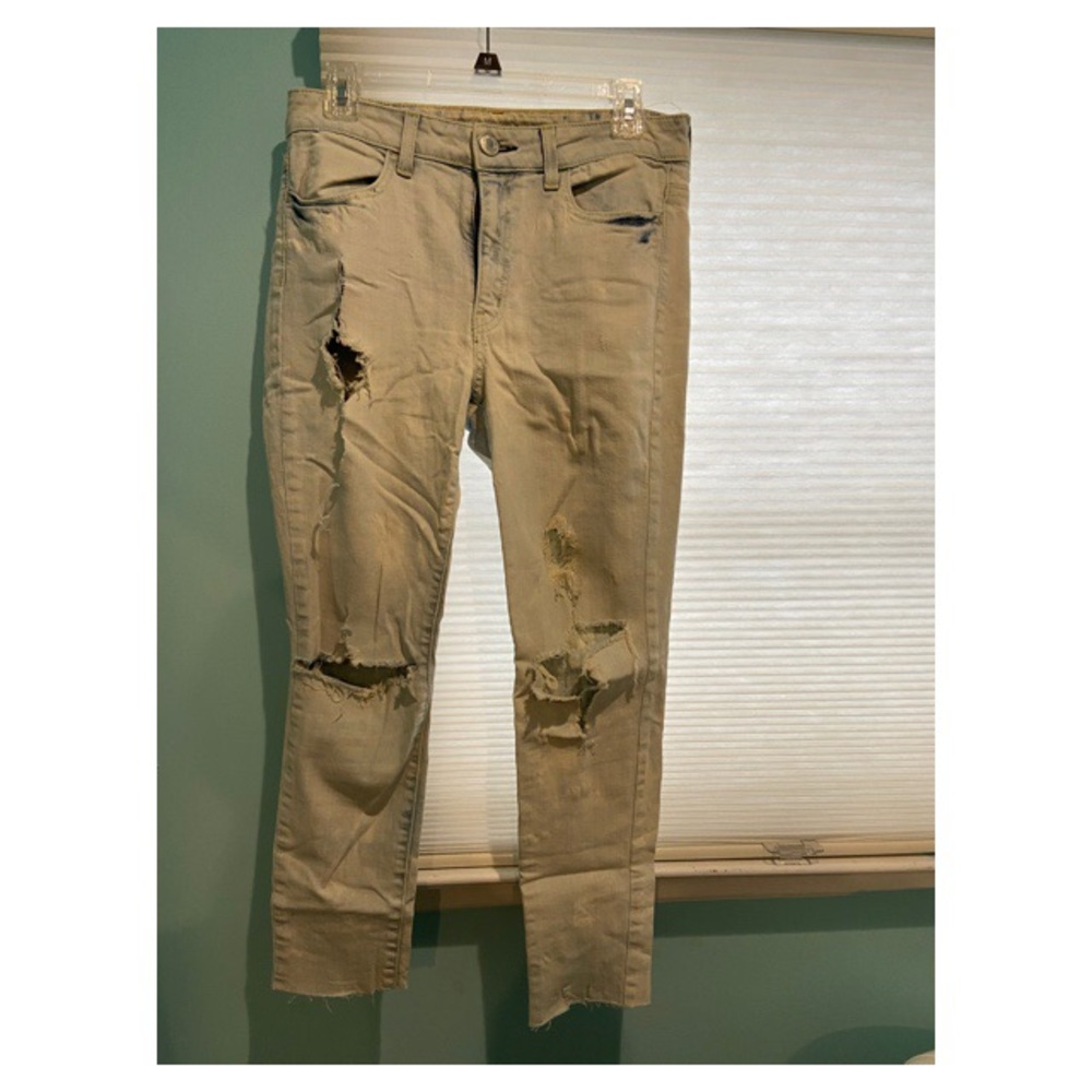 Distressed Crop Jeans